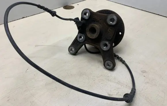 Lancia Delta III Rear wheel hub 