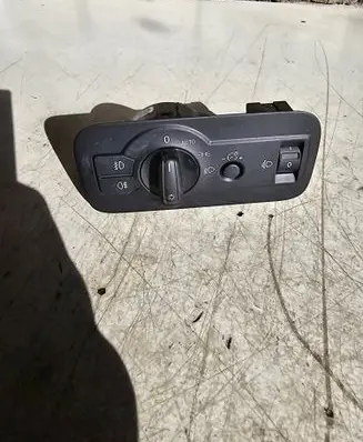 Volkswagen Touareg II Light switch 7P6941431B 748501210000