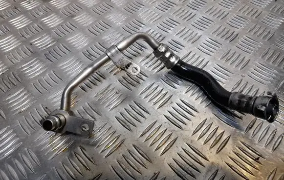 Audi A8 S8 D4 4H Gearbox oil cooler pipe/hose 4H0317817H