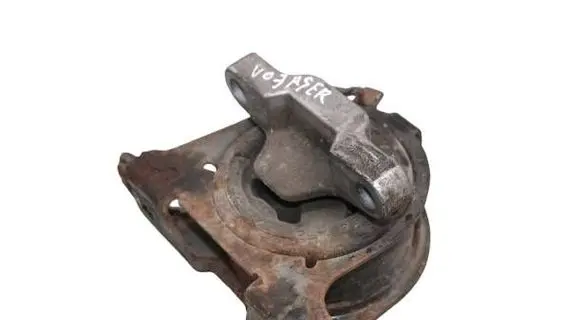 Engine mount bracket