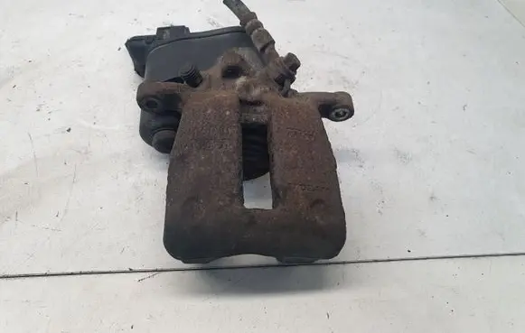 Volvo XC60 Rear brake caliper 841