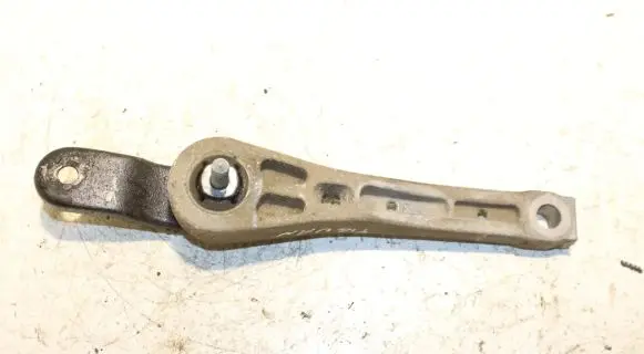 Volkswagen Tiguan Engine mount bracket 7N0199855A