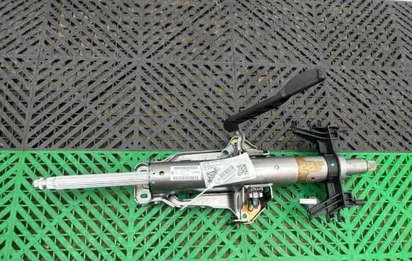 BMW X2 F39 Steering wheel axle 6873699