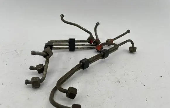Volkswagen II LT Fuel line pipe 4669156 R33023