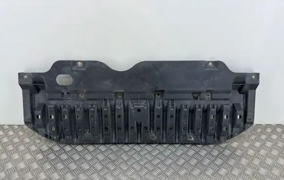 Toyota Avensis T270 Front bumper skid plate/under tray 5261805010