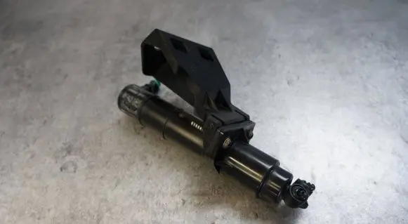 Mercedes-Benz GL X164 Headlight washer spray nozzle