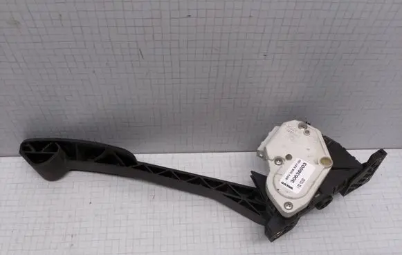 Volvo V70 Accelerator throttle pedal 30636003 6PV00853700