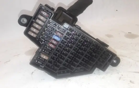 Volkswagen PASSAT B5.5 Fuse module 120640988300 NOTCODE