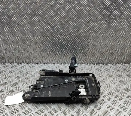 Battery box tray