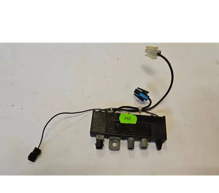 BMW 7 E38 Antenna control unit 8352499