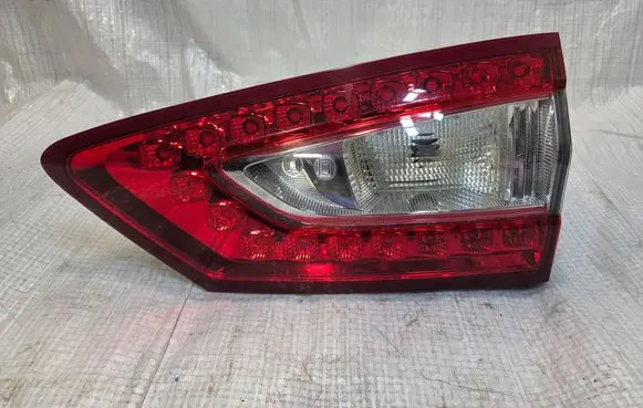 Ford Mondeo MK V Rear/tail lights DS7313A602CG