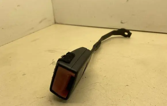 Audi A3 S3 8P Front seatbelt buckle 8P0857756 15042003
