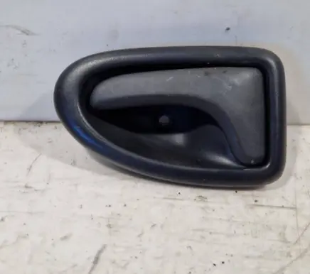 Renault Clio II Front door interior handle 8200028994 99035301 99035201