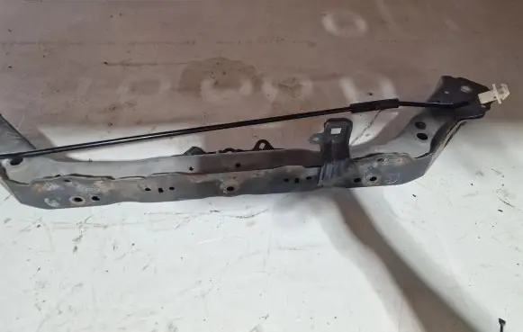 Top upper radiator support slam panel