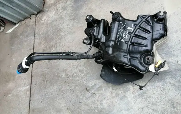 Nissan Qashqai AdBlue liquid reservoir 20411HV80E 204117FV0D