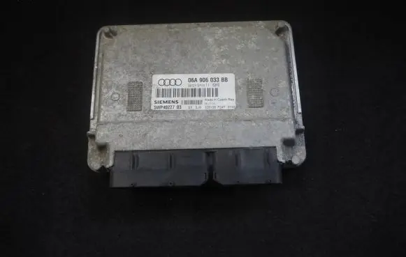 Audi A3 S3 8P Engine control unit/module 06A906033BB