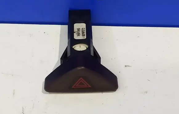 Volvo V70 Hazard light switch 9441045 9123683