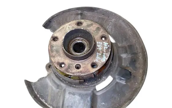 Rear wheel hub spindle/knuckle