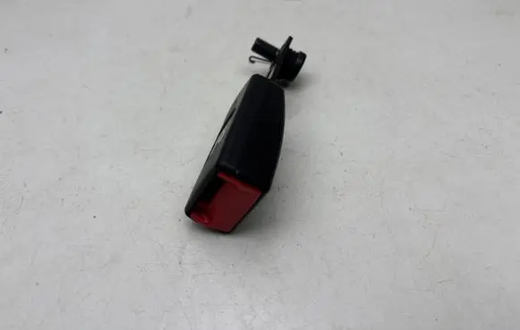 Volkswagen Touran II Rear seatbelt buckle 1T0858492E