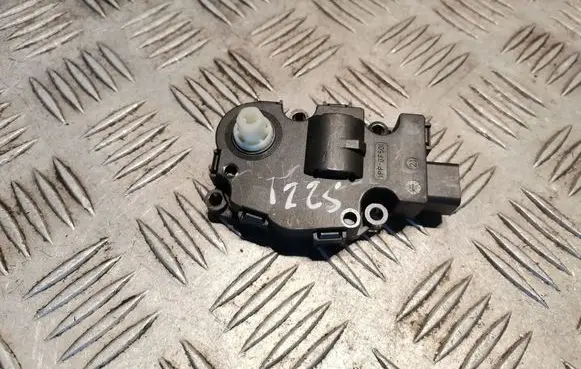 Mercedes-Benz S W221 Intake manifold valve actuator/motor A2218200042 2218200042