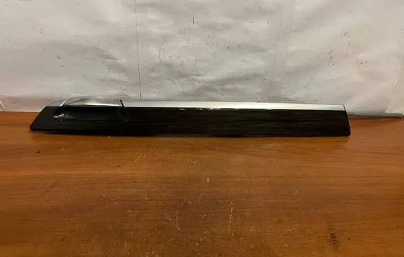 BMW 7 F01 F02 F03 F04 Front door card panel trim