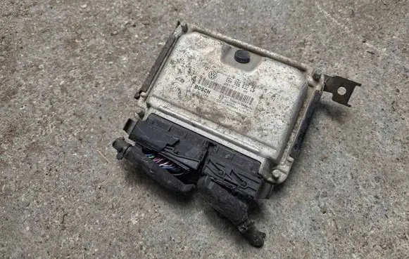 Seat Leon (1M) Engine control unit/module 06A906032CS