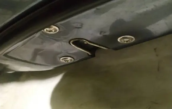 Chevrolet Captiva Front door lock