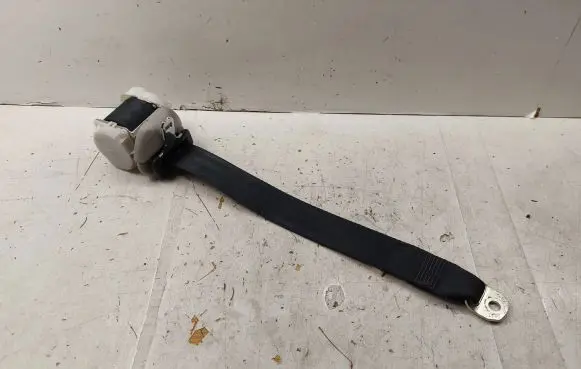 Toyota Corolla Verso AR10 Third row seat belt 735700F010C0 H073901