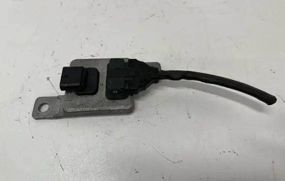 Volkswagen Touareg II Lambda probe sensor 059907807J