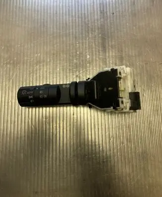 Nissan Qashqai Indicator stalk 14425