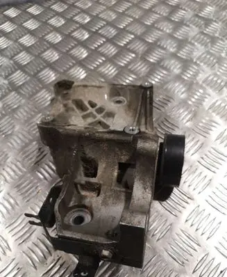 Opel Insignia A A/C compressor mount bracket 532274354 55562863
