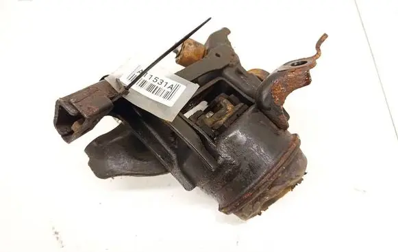 Toyota Yaris Engine mount bracket