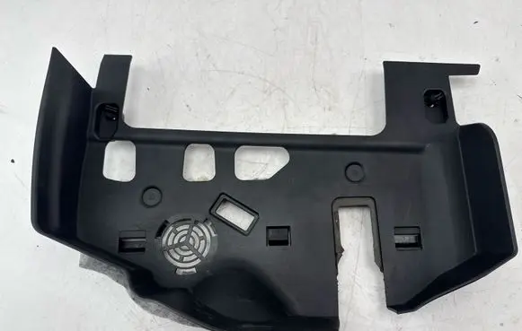 BMW 3 G20 G21 Dashboard lower bottom trim panel 6805570