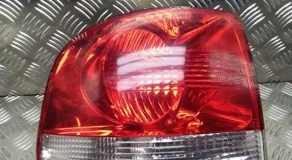 Volkswagen Touareg I Rear/tail lights 7L6945095K