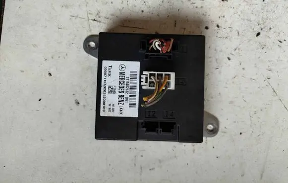 Mercedes-Benz E W212 Comfort/convenience module 2115452132