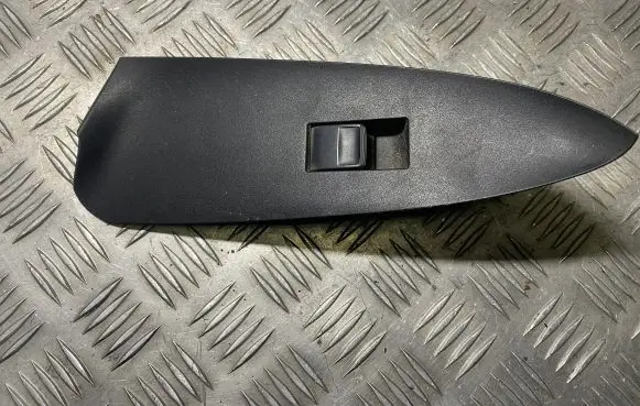 Toyota RAV 4 (XA30) Front door window switch trim 7423242060