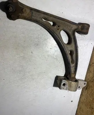 Seat Altea Front lower control arm/wishbone 1K0407153G