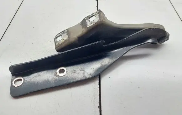 Nissan Navara D23 Engine bonnet/hood hinges 