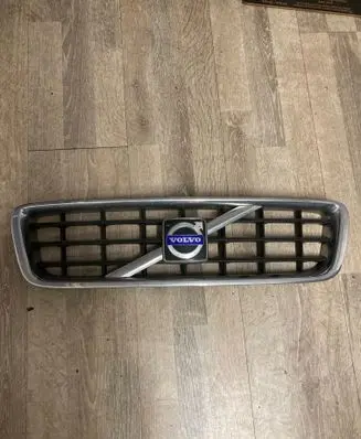 Volvo S60 Front grill 30698617 30698616