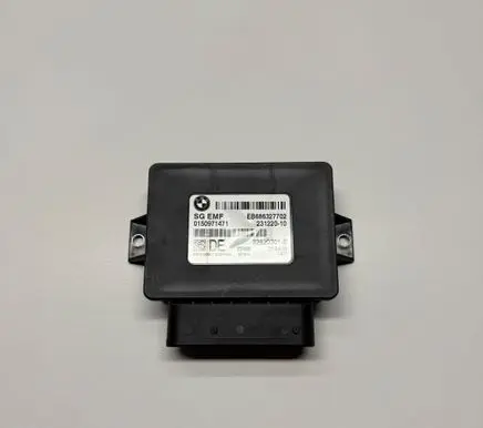 BMW X3 F25 Hand brake control module 6863277