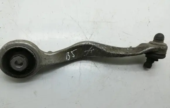Volkswagen PASSAT B5 Front lower control arm/wishbone