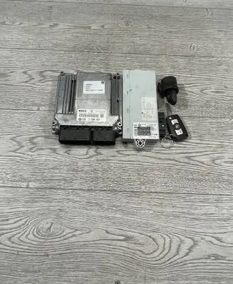BMW 5 E60 E61 Engine ECU kit and lock set 7798422 0281012190 1039S09097