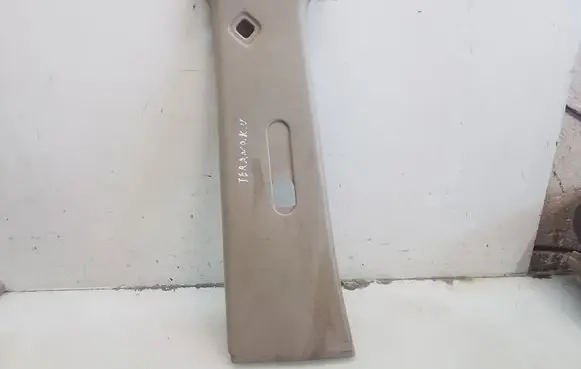 (B) pillar trim (top)