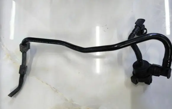 BMW 1 E81 E87 Valve vacuum 7551262