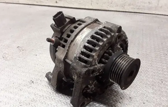 Volvo V50 Generator/alternator 30667494