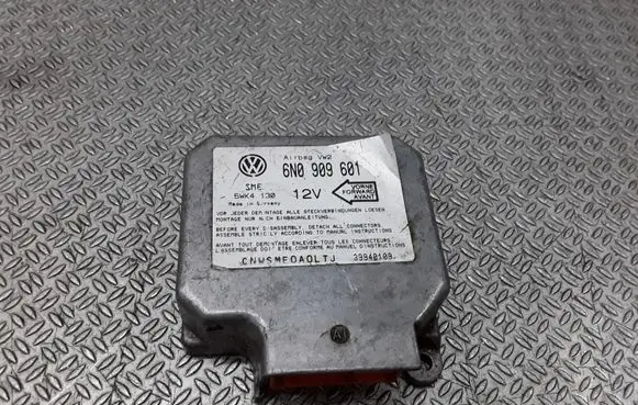 Volkswagen PASSAT B4 Airbag control unit/module 6N0909601