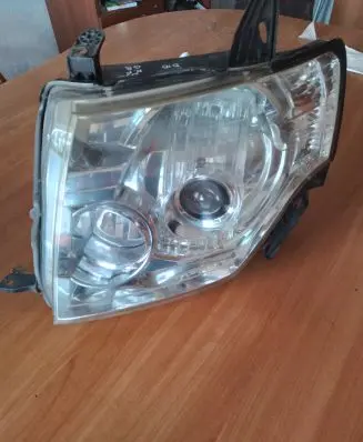 Mitsubishi Pajero Headlight/headlamp 10087872