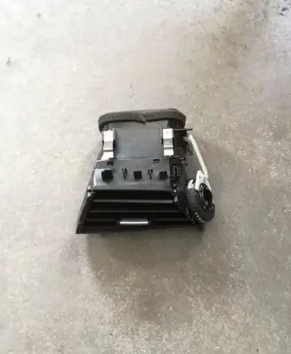 BMW 1 F20 F21 Dashboard side air vent grill/cover trim 9205355