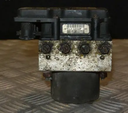 Toyota Corolla Verso E121 ABS Pump 476L2130204085
