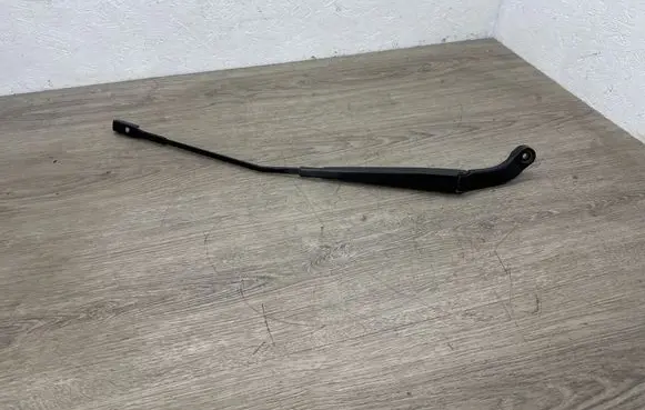 Audi A3 S3 8V Front wiper blade arm 8V1955408C